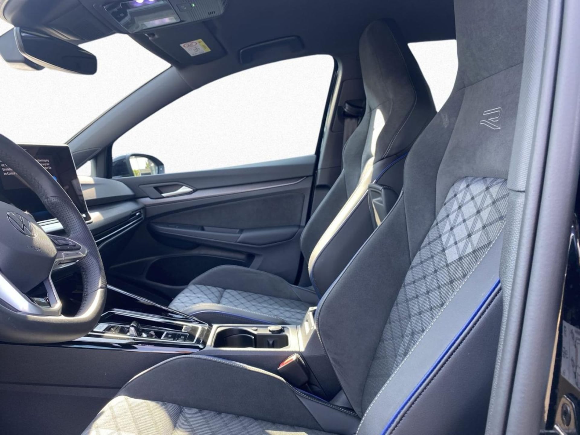 Volkswagen Golf R-Line