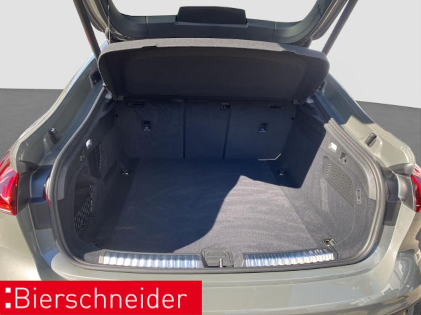 Bild über Audi A5 Limousine TFSI S tronic - für weitere Informationen kontaktieren Sie den Audi Partner