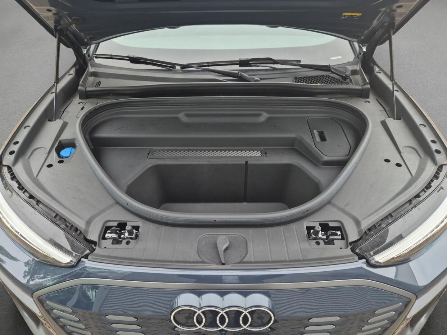 Bild über Audi Q6 SUV e-tron e-tron quattro - für weitere Informationen kontaktieren Sie den Audi Partner