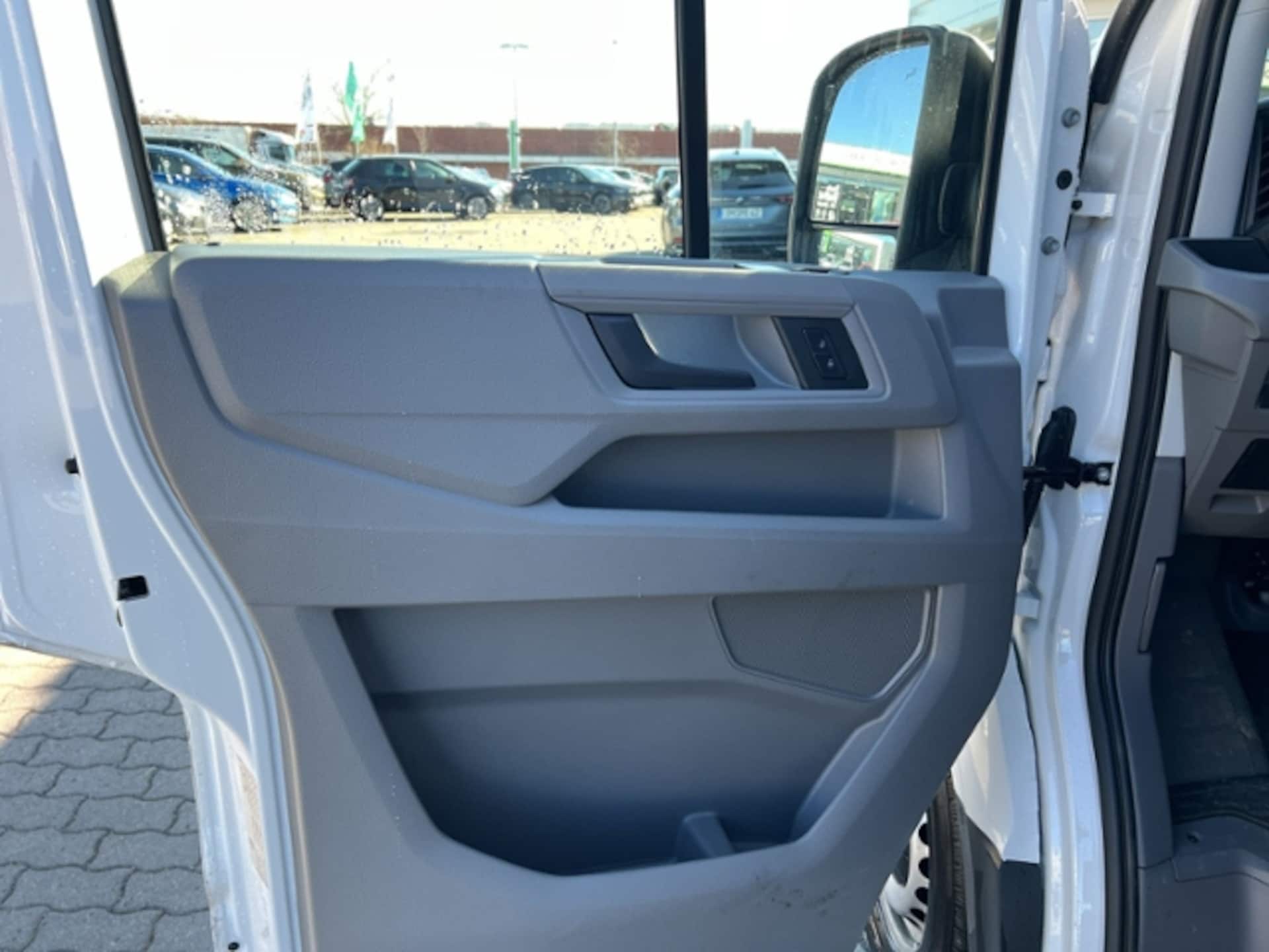 Volkswagen Crafter Kasten mittlerer Radstand