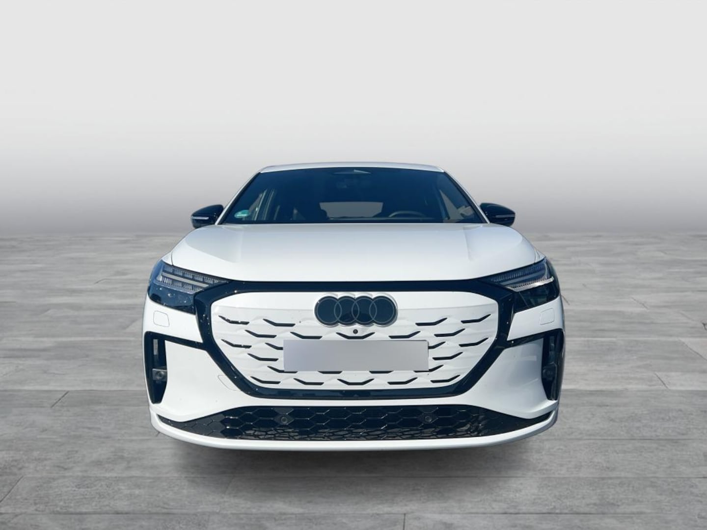 Bild über Audi Q4 Sportback e-tron e-tron quattro 220 kW - für weitere Informationen kontaktieren Sie den Audi Partner
