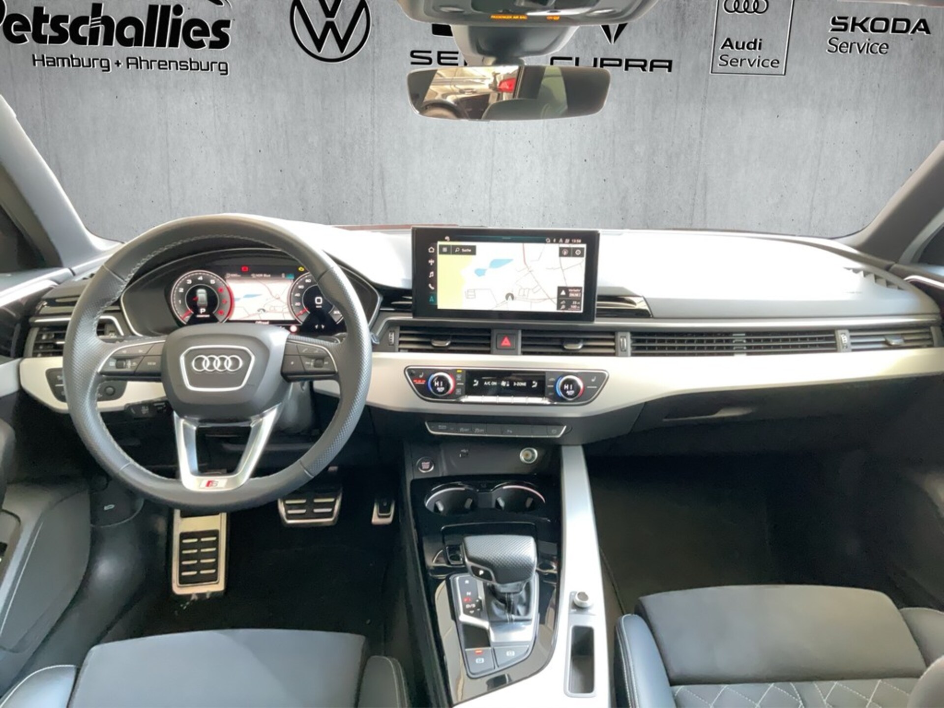 Audi A4 Avant S line