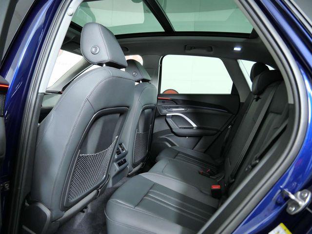 2025 Audi Q5 Premium - Photo 14