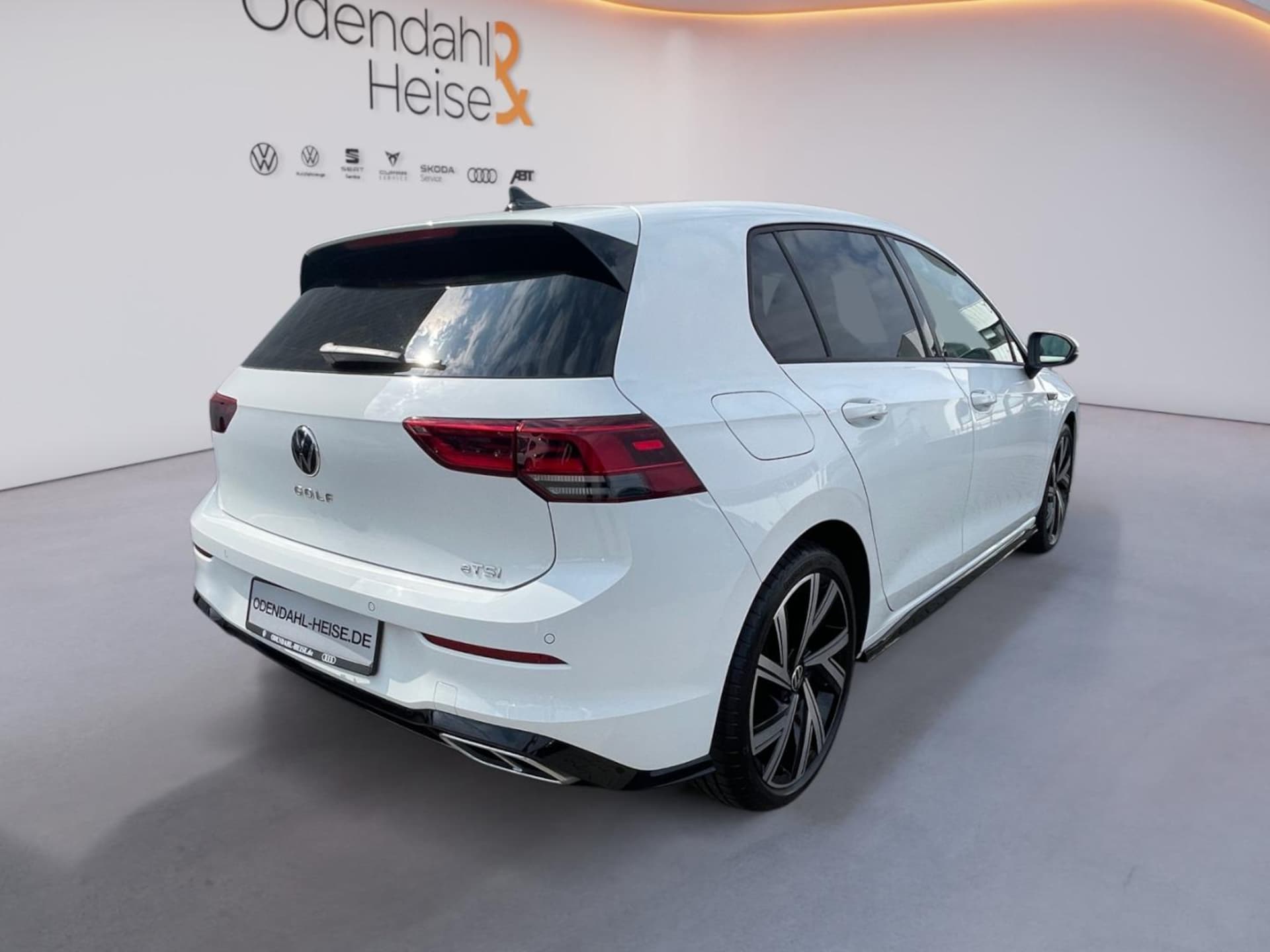 Volkswagen Golf R-Line