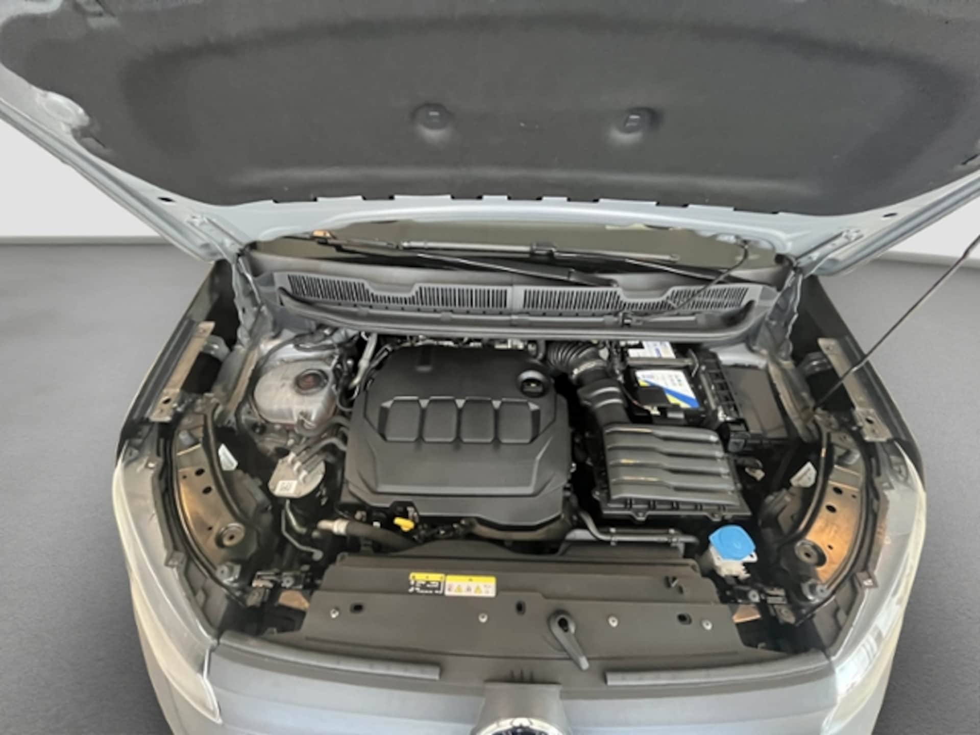 Volkswagen Caddy Basis-Modell