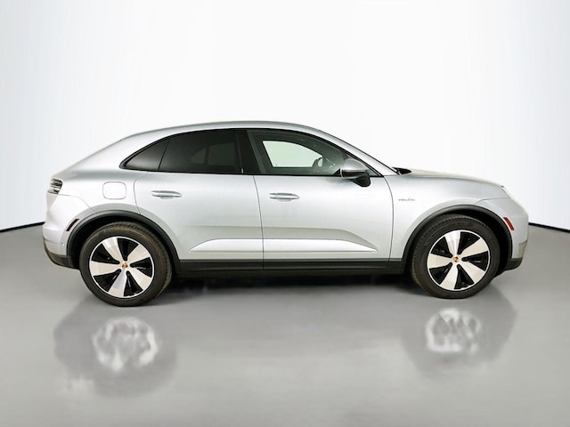 2025 Porsche Macan Electric