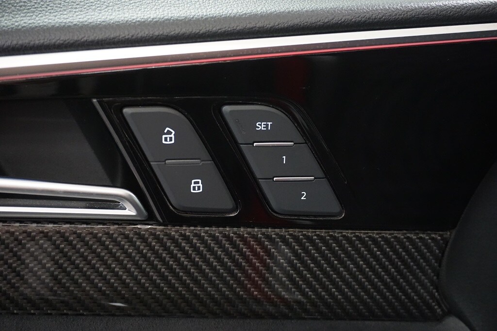 Bild som visar&nbsp;Audi RS 4 Avant&nbsp;RS 4 Avant 450 hk tiptronic - för mer information kontakta din Audi Partner