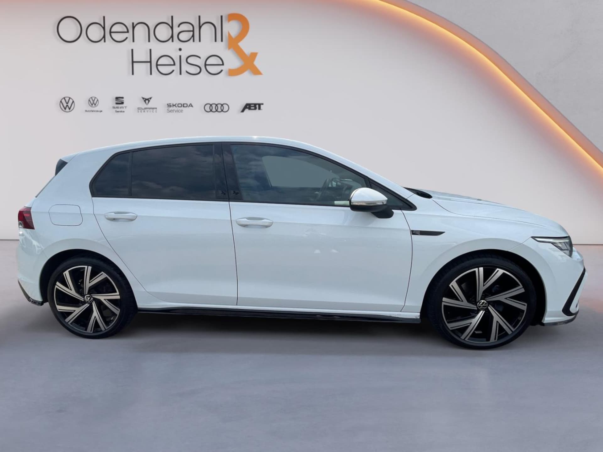 Volkswagen Golf R-Line