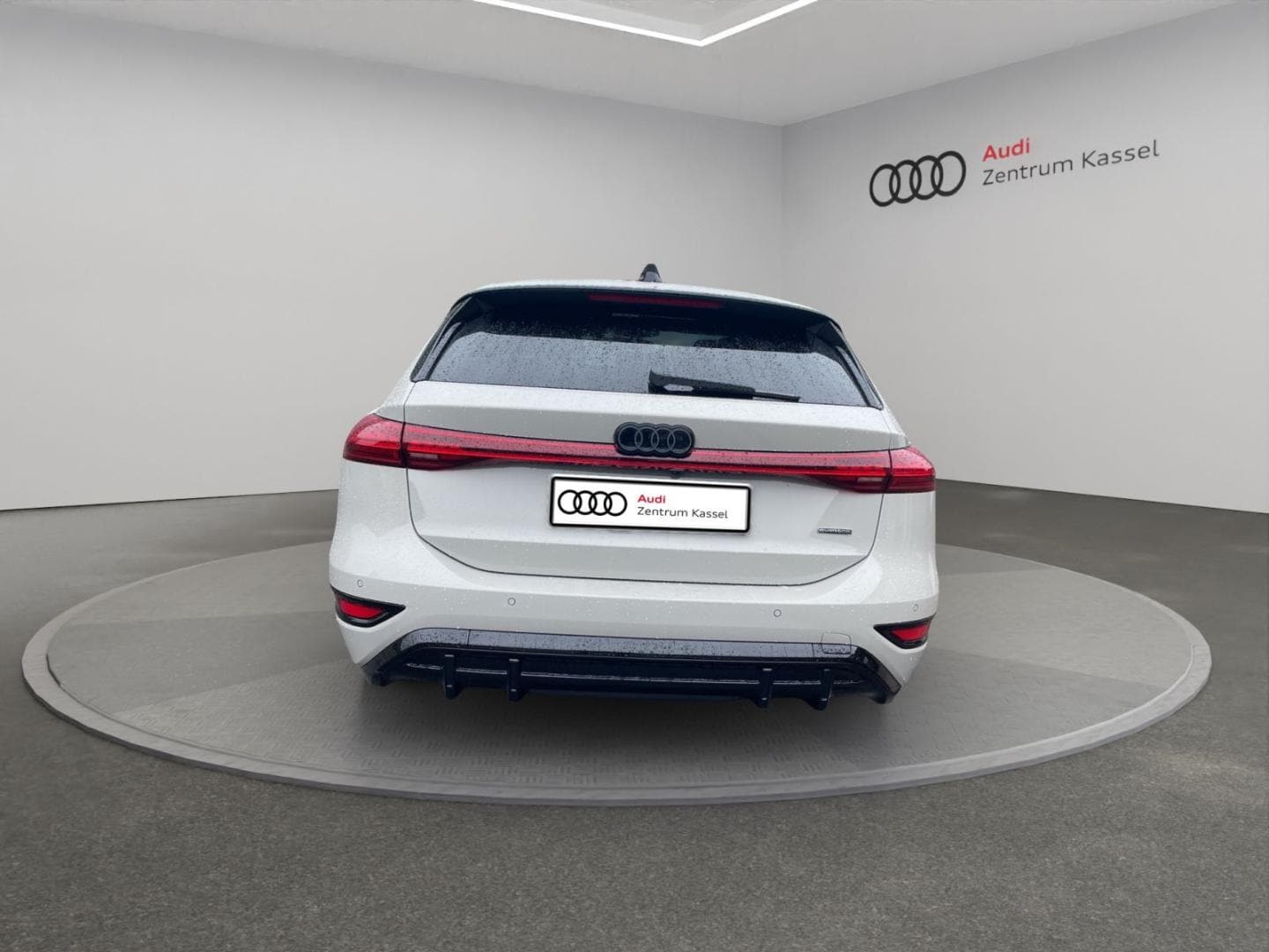 Bild über Audi A6 Avant e-tron S line business e-tron quattro 315 kW - für weitere Informationen kontaktieren Sie den Audi Partner