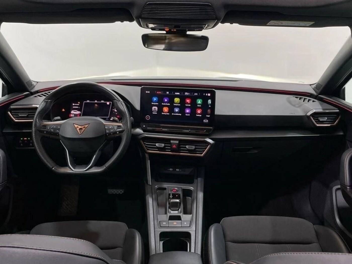 CUPRA Leon Sportstourer 1.5 eTSI DSG 110 kW (150 CV) — photo 5