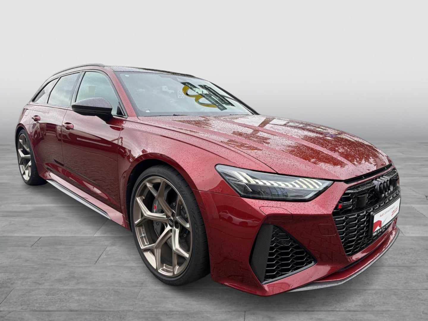 Bild über Audi RS 6 Avant performance quattro tiptronic - für weitere Informationen kontaktieren Sie den Audi Partner