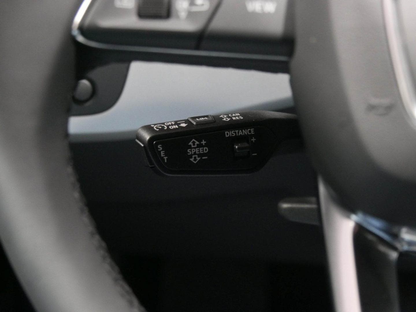 Bild über Audi A4 Avant S line 35 TDI S tronic - für weitere Informationen kontaktieren Sie den Audi Partner