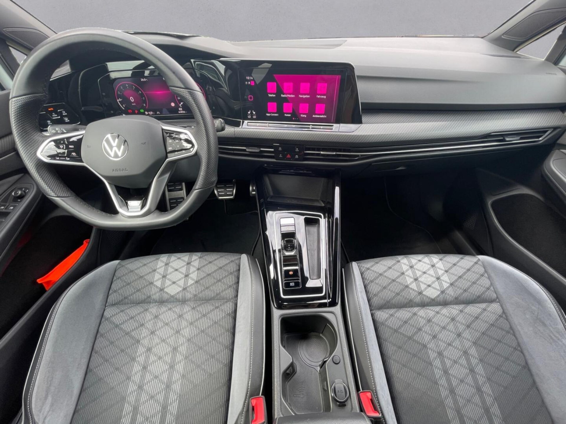 Volkswagen Golf R-Line