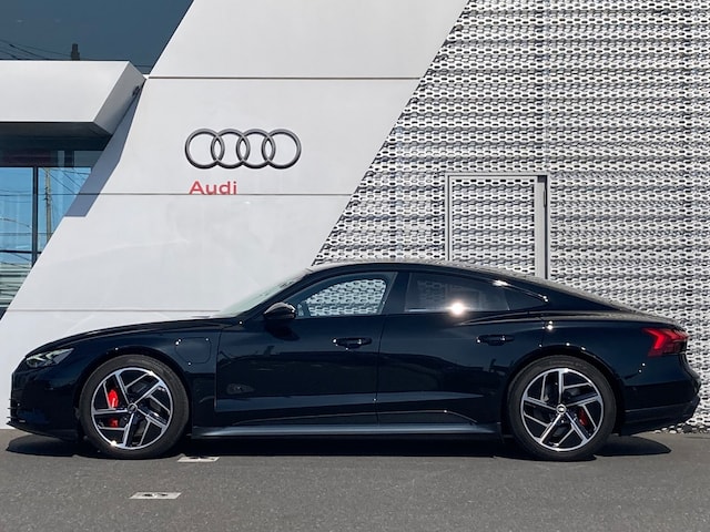 Audi e-tron GT e-tron GT quattro 350,00 kW for more details contact your dealer