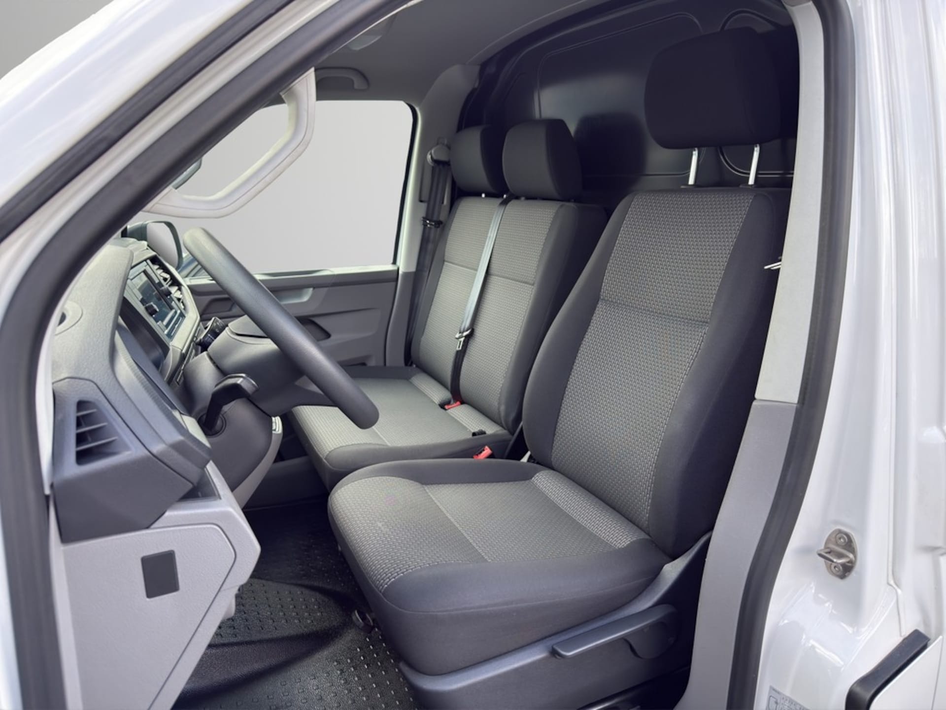 Volkswagen T6.1 Transporter Kasten langer Radstand