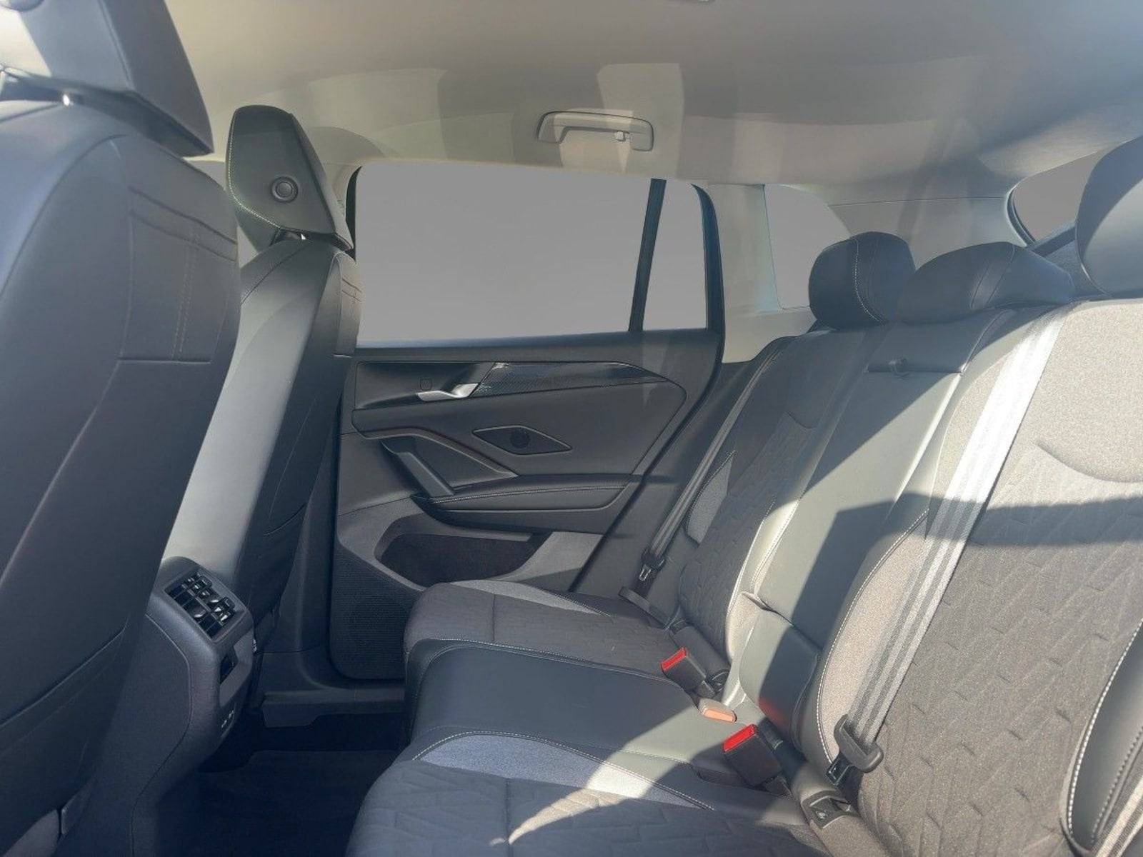 Volkswagen Tiguan – Bild 9