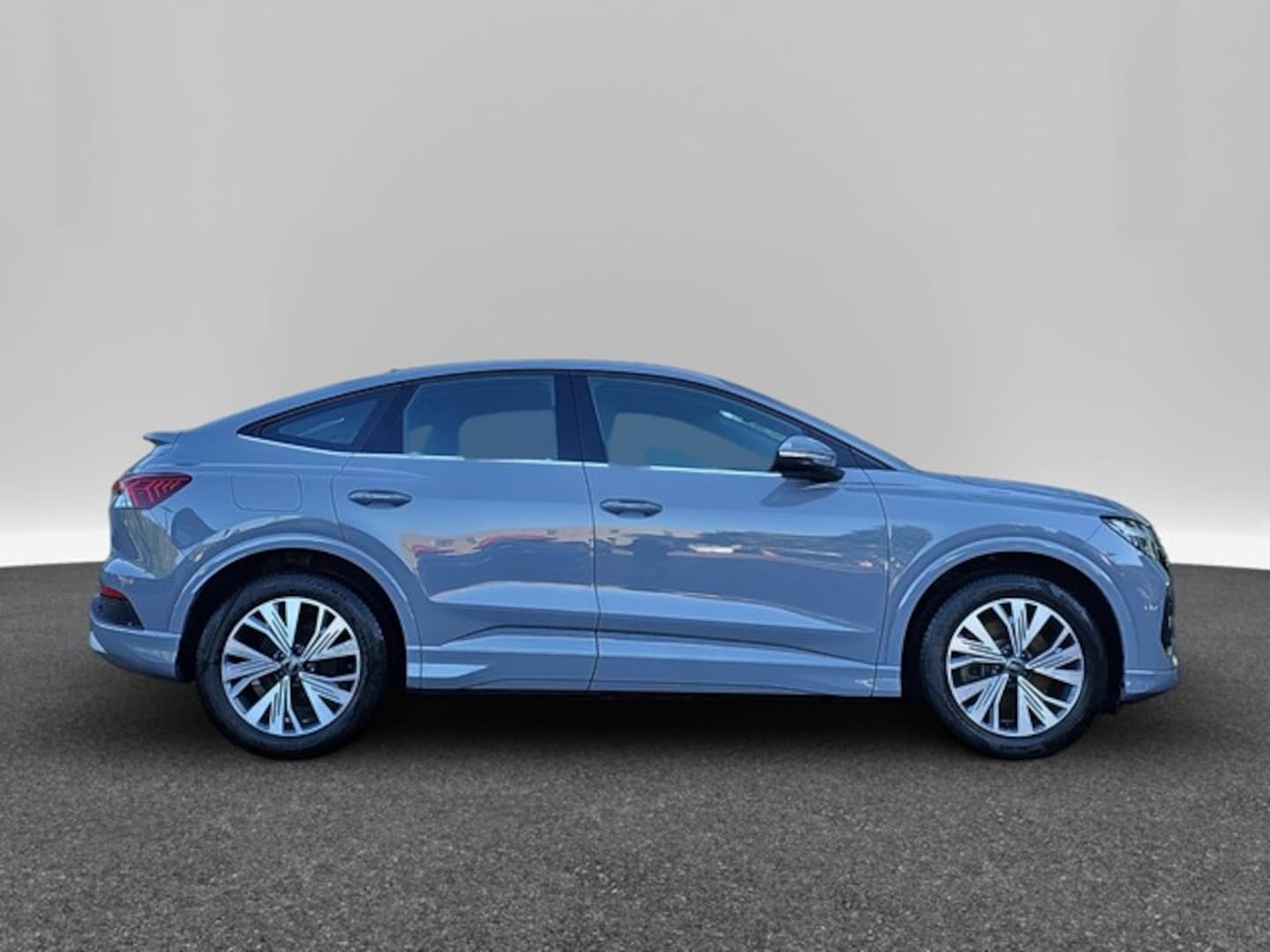 Bild über Audi Q4 Sportback e-tron 40 e-tron - für weitere Informationen kontaktieren Sie den Audi Partner