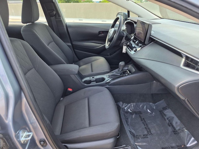 2023 Toyota Corolla LE - Photo 19