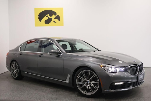 2018 BMW 740i