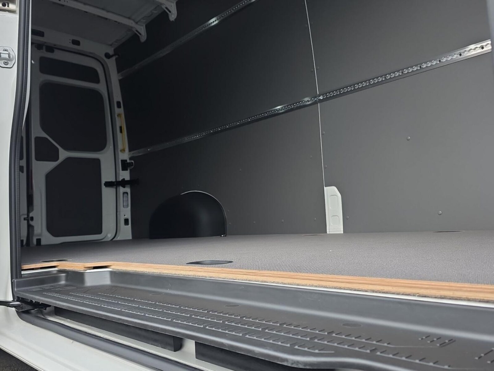 Volkswagen Crafter Kasten langer Radstand – Bild 18
