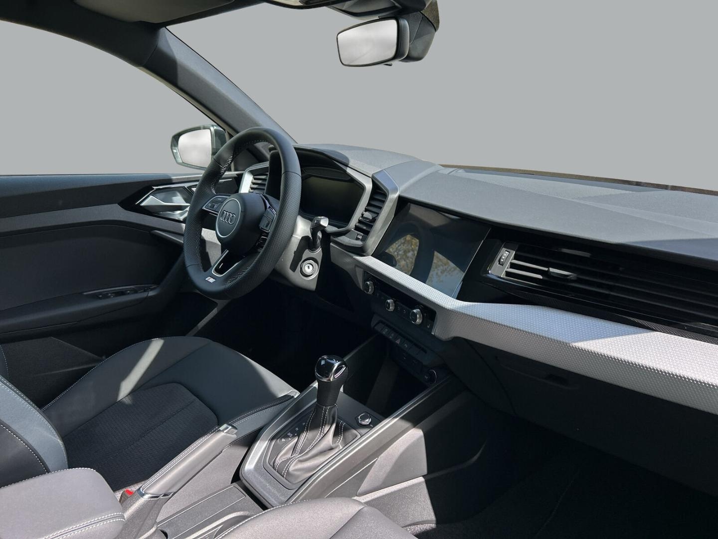 Bild über Audi A1 Sportback 30 TFSI S tronic - für weitere Informationen kontaktieren Sie den Audi Partner