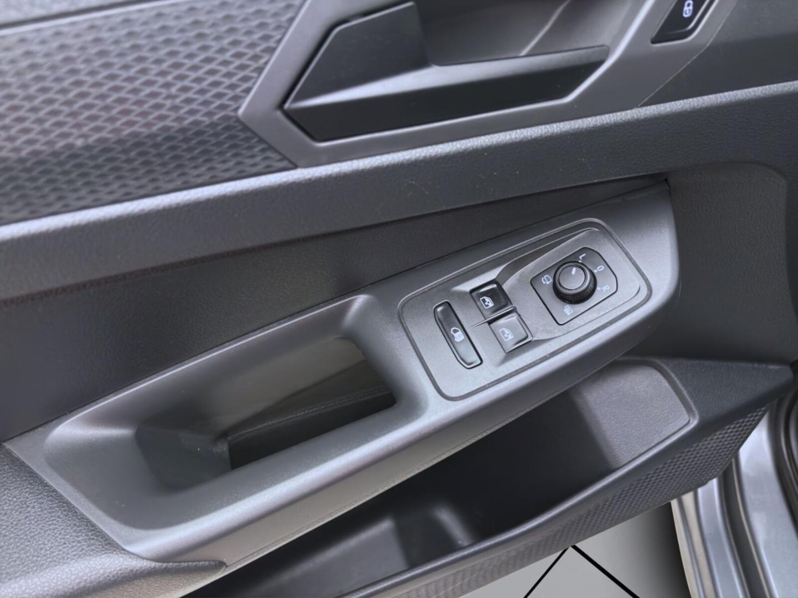 Volkswagen Caddy Maxi Cargo – Bild 10