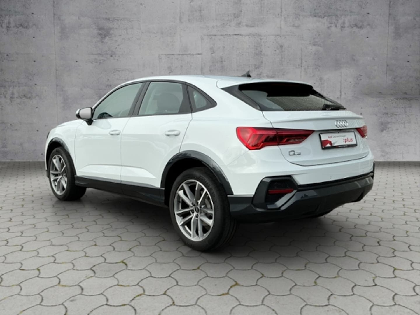 Bild über Audi Q3 Sportback TFSI 110 kW S tronic - für weitere Informationen kontaktieren Sie den Audi Partner