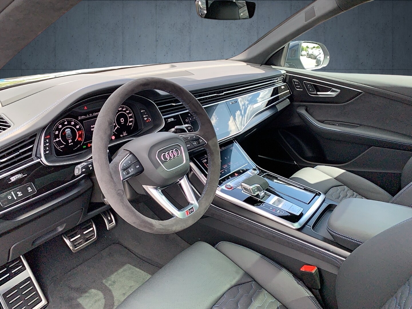 Image about Audi RS Q8 SUV TFSI quattro 471 kW tiptronic