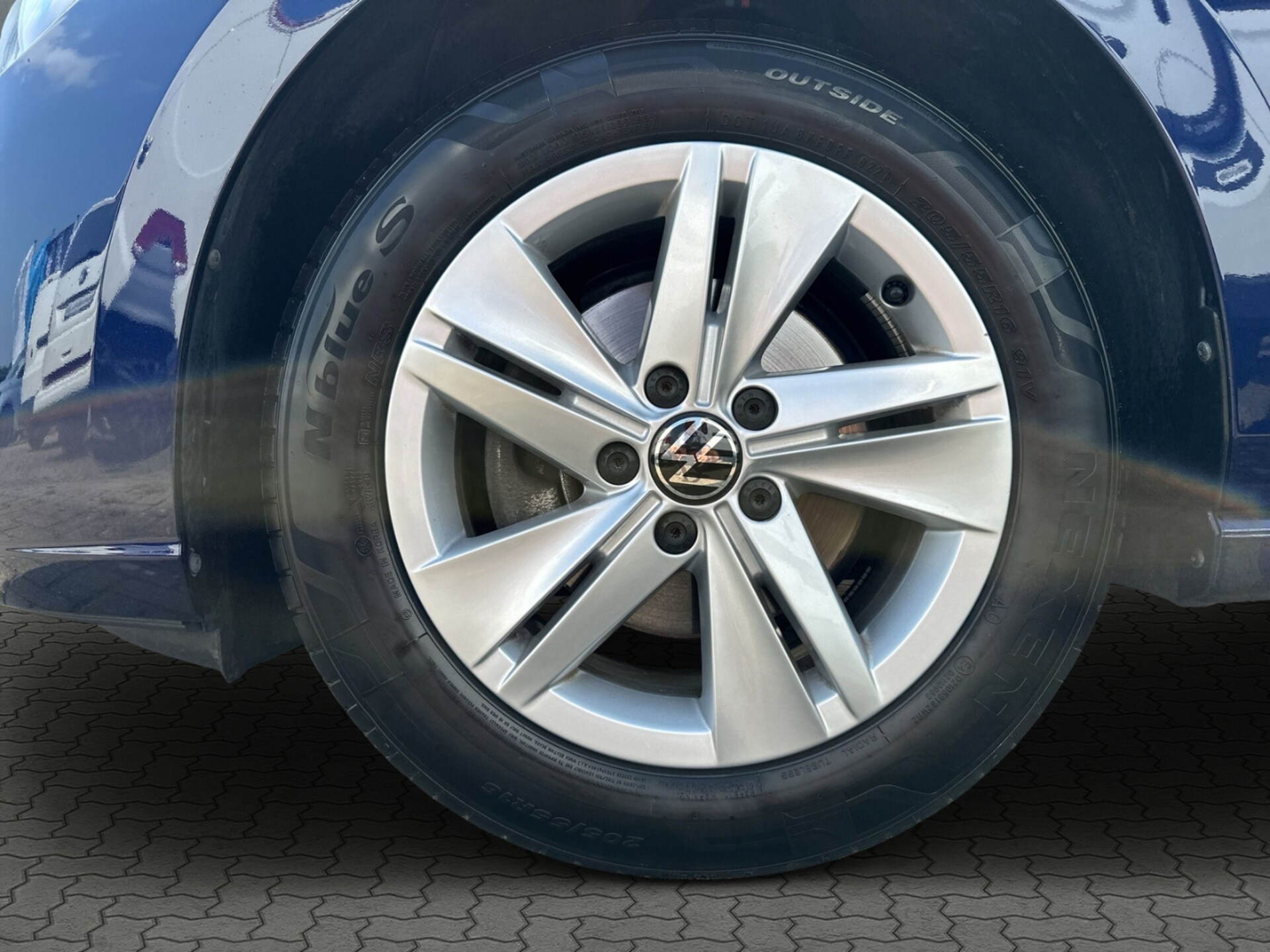 Volkswagen Golf Life