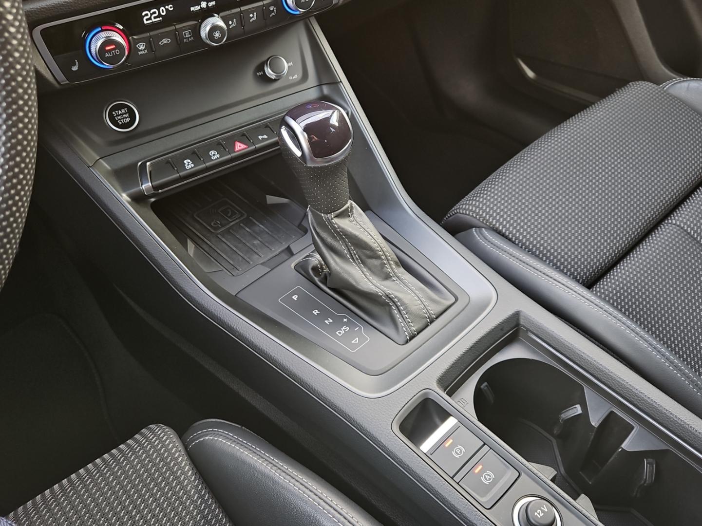 Bild über Audi Q3 Special Edition Attraction S line 35 TFSI 110 kW (150 PS) S tronic - for more details contact your dealer
