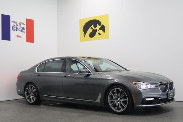 2018 BMW 740i