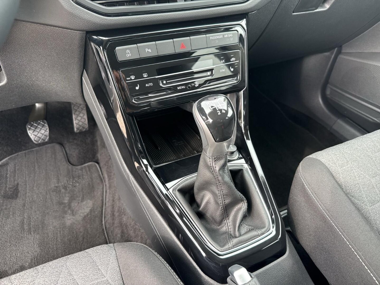 Volkswagen T-Cross – Bild 10