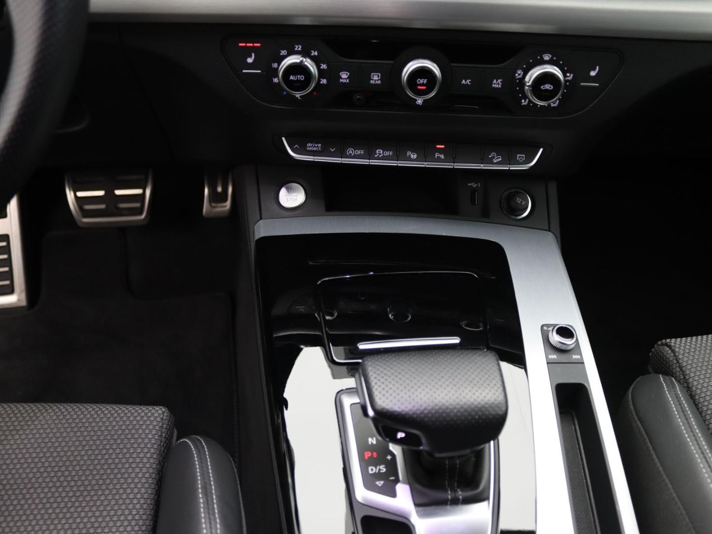 Bild über Audi Q5 45 TFSI quattro S tronic - für weitere Informationen kontaktieren Sie den Audi Partner