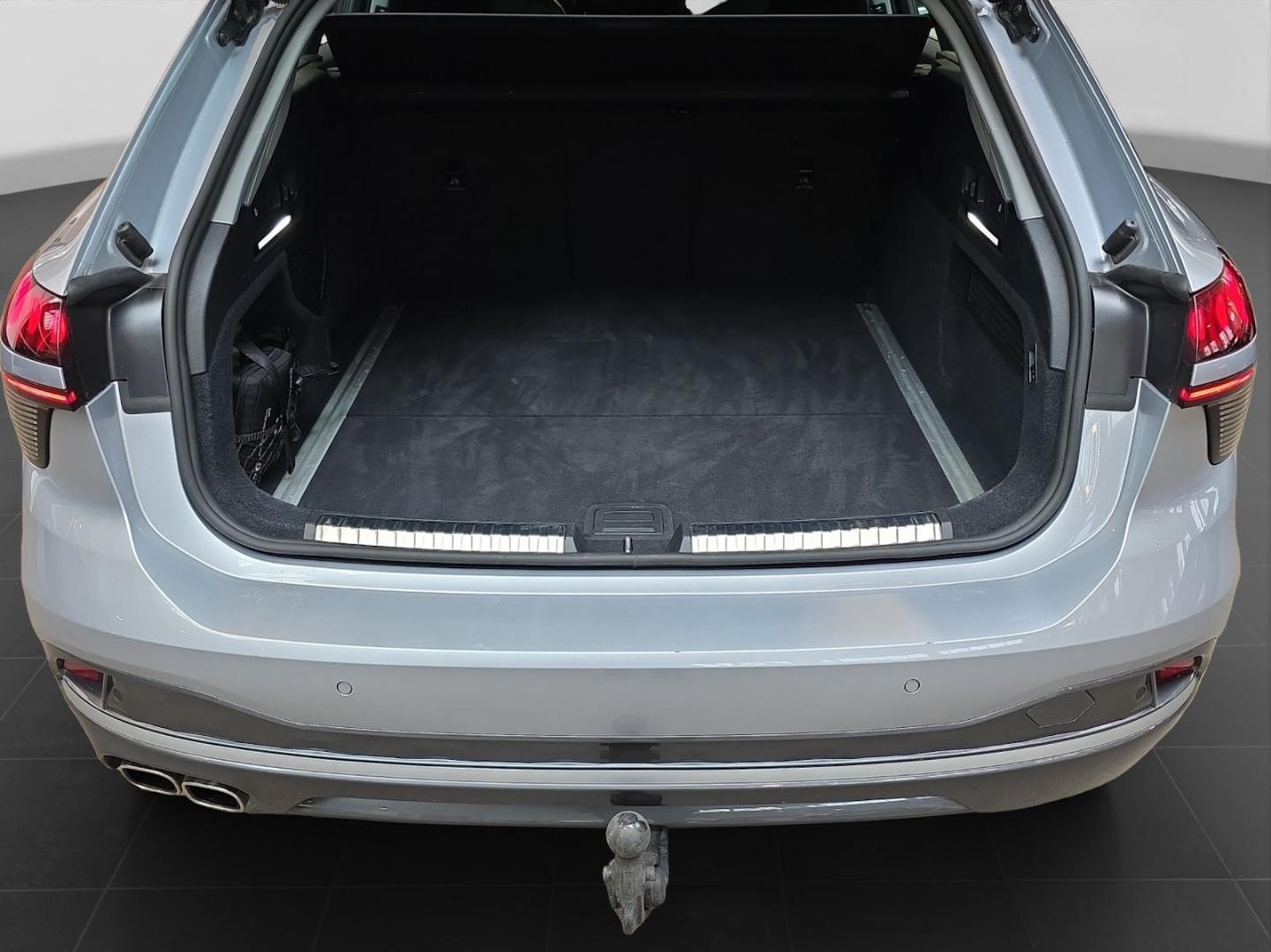 Bild über Audi A6 Avant TDI quattro 150 kW S tronic - für weitere Informationen kontaktieren Sie den Audi Partner