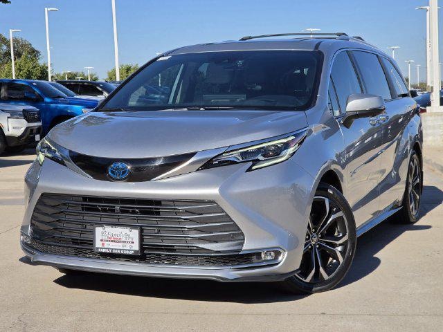 2025 Toyota Sienna Platinum