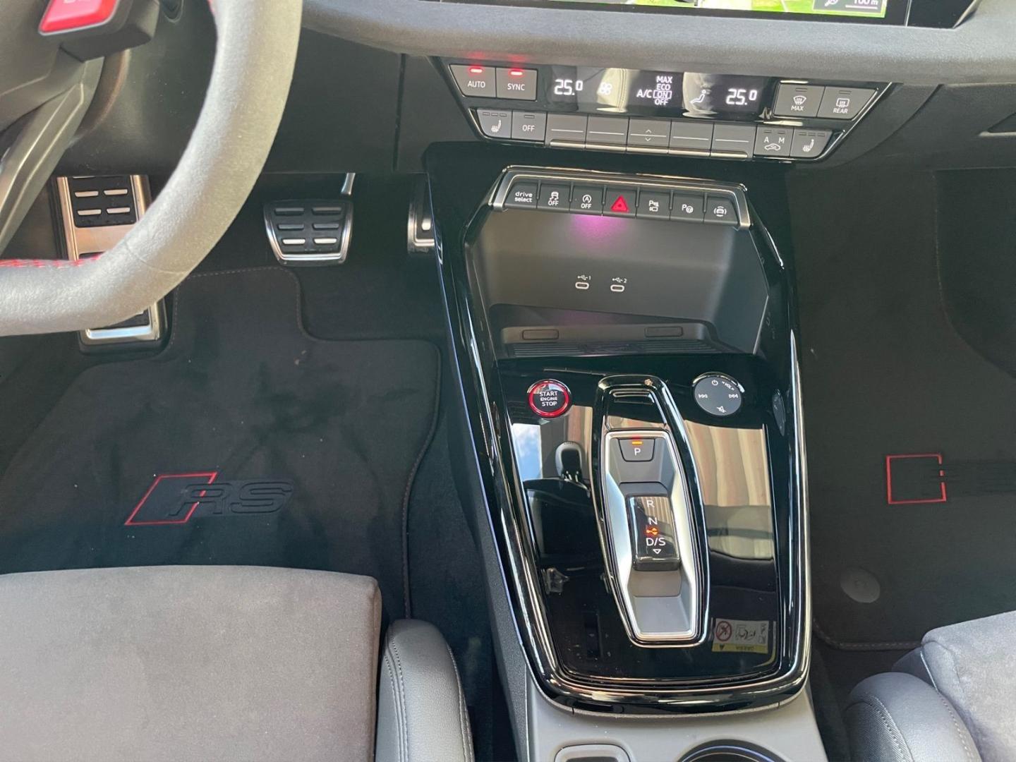 Image about Audi RS 3 Limousine TFSI quattro S tronic