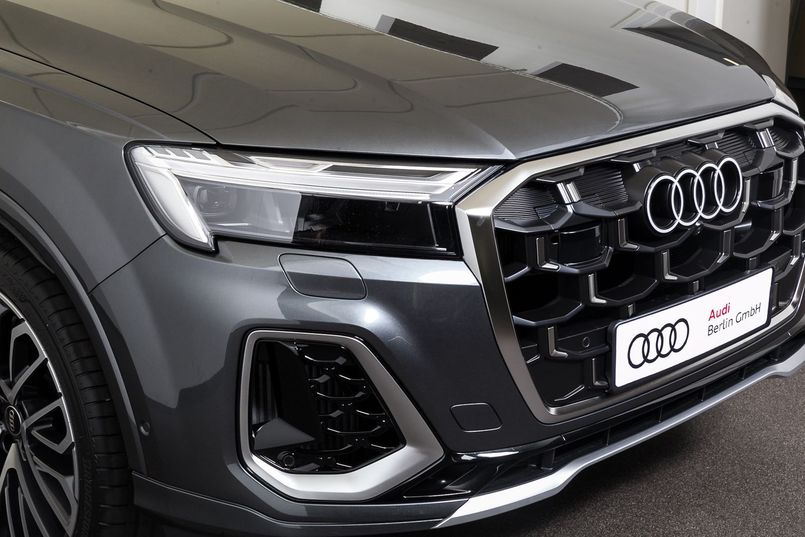 Audi SQ7 SUV