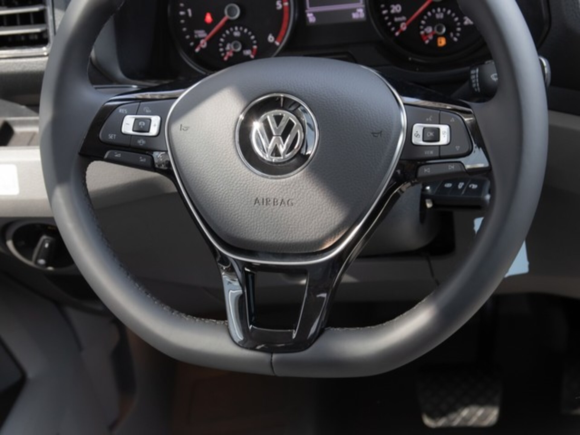 Volkswagen Grand California 600
