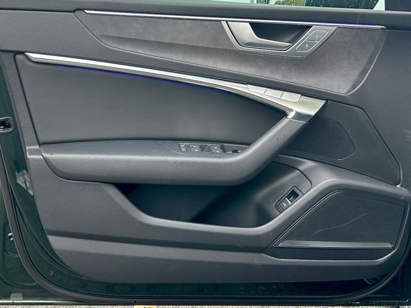Bild über Audi S6 Avant TDI quattro tiptronic - für weitere Informationen kontaktieren Sie den Audi Partner