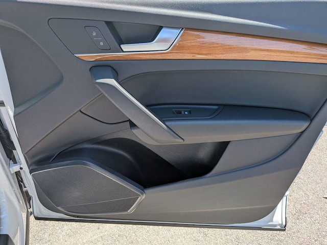 Photo 33