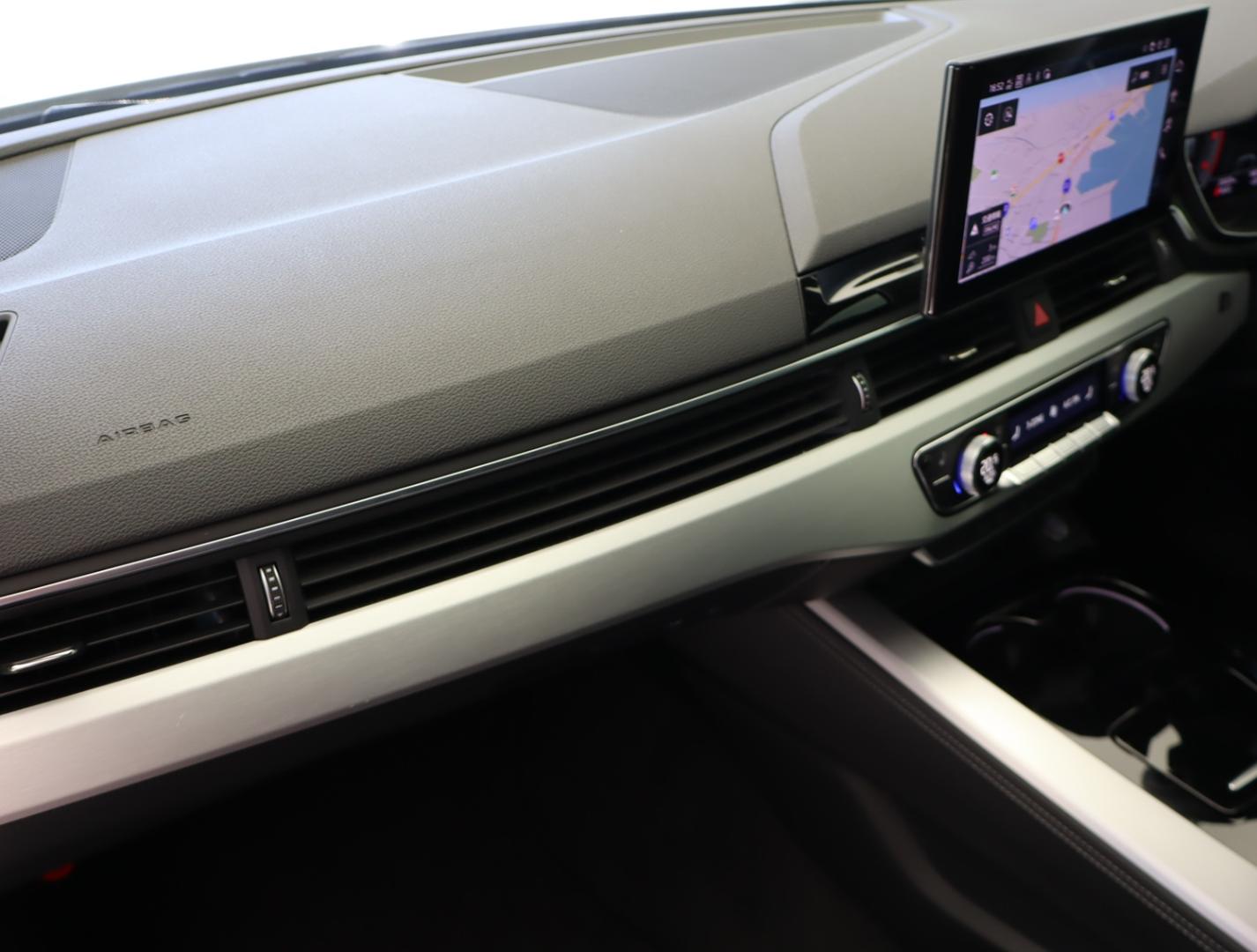 Image about Audi A4 Avant 35 TDI S line