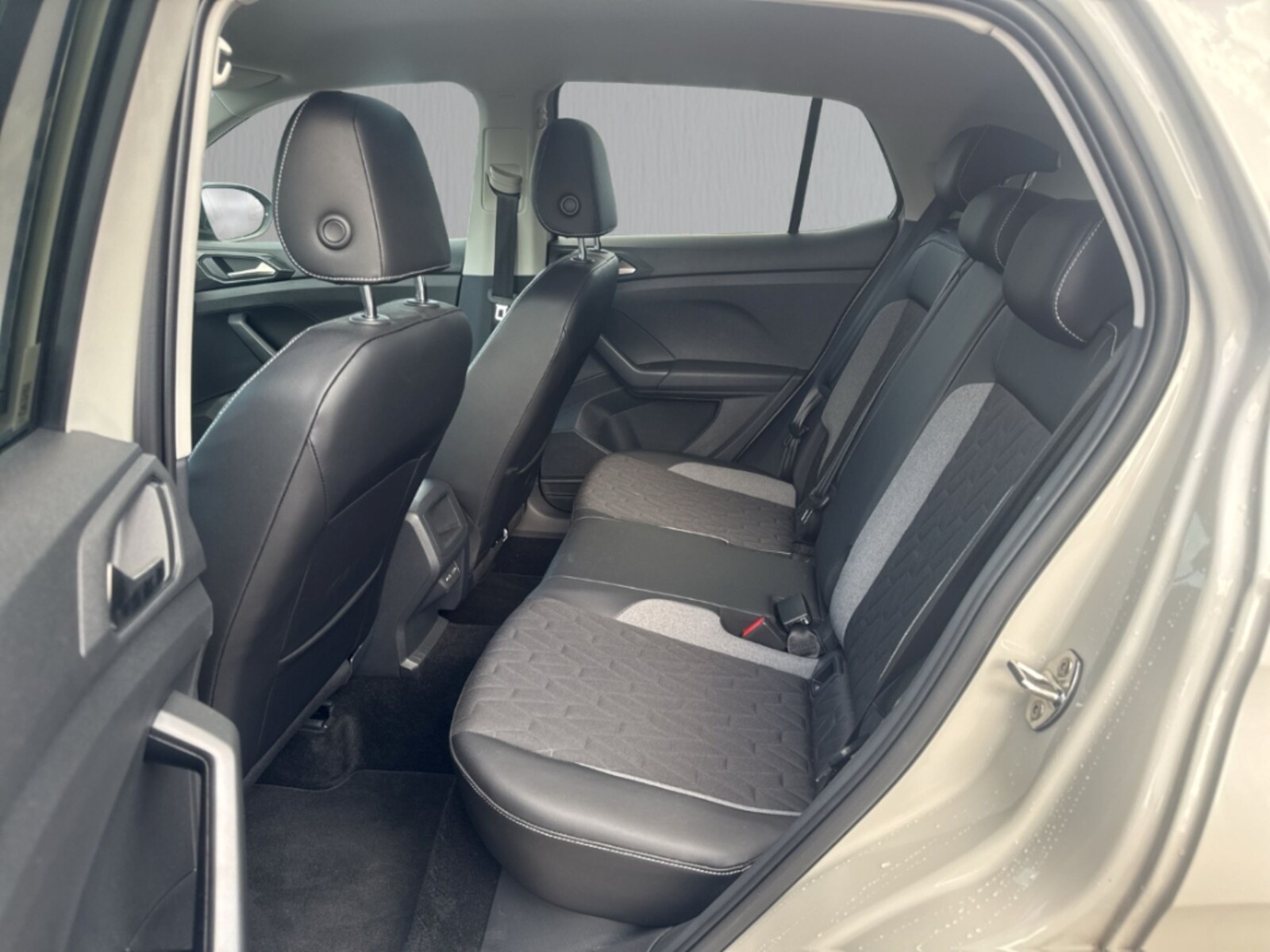 Volkswagen T-Cross – Bild 14