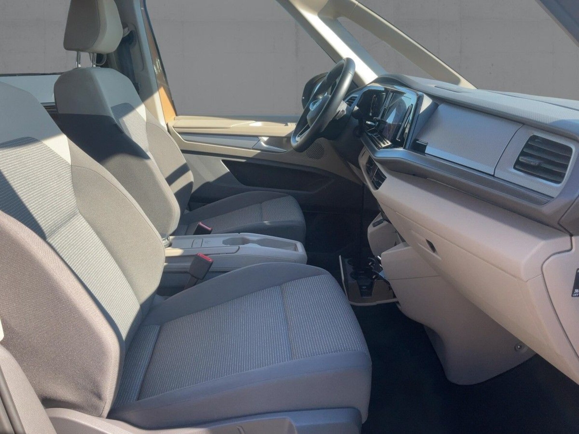 Volkswagen Multivan Basis-Modell