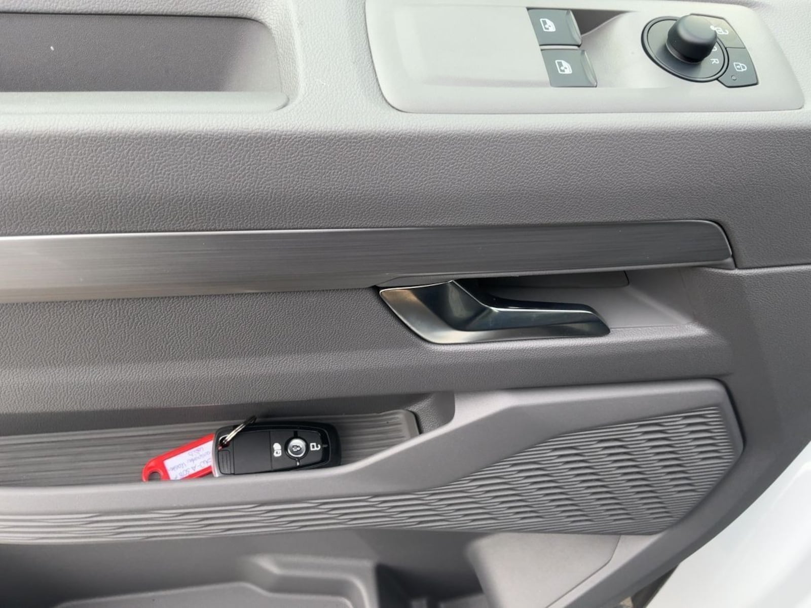 Volkswagen Transporter Kasten kurzer Radstand – Bild 16