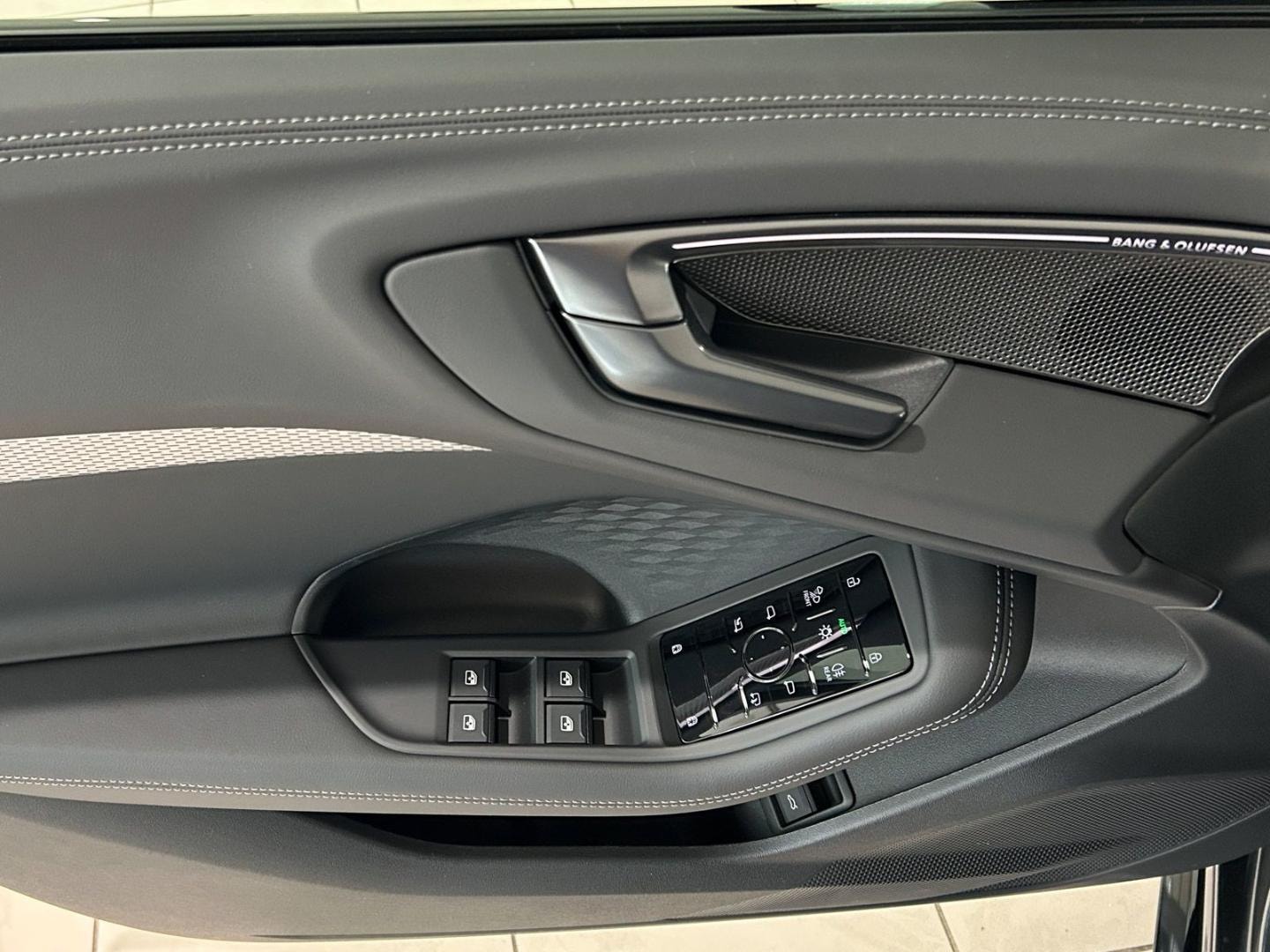 Bild über Audi A5 Avant e-hybrid e-hybrid quattro 270 kW S tronic - für weitere Informationen kontaktieren Sie den Audi Partner