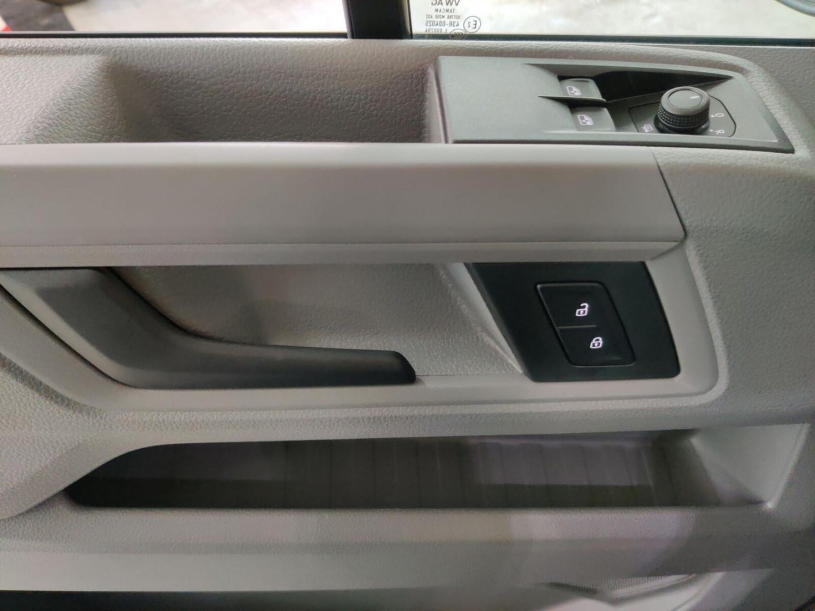 Volkswagen Crafter Kasten mittlerer Radstand – Bild 11