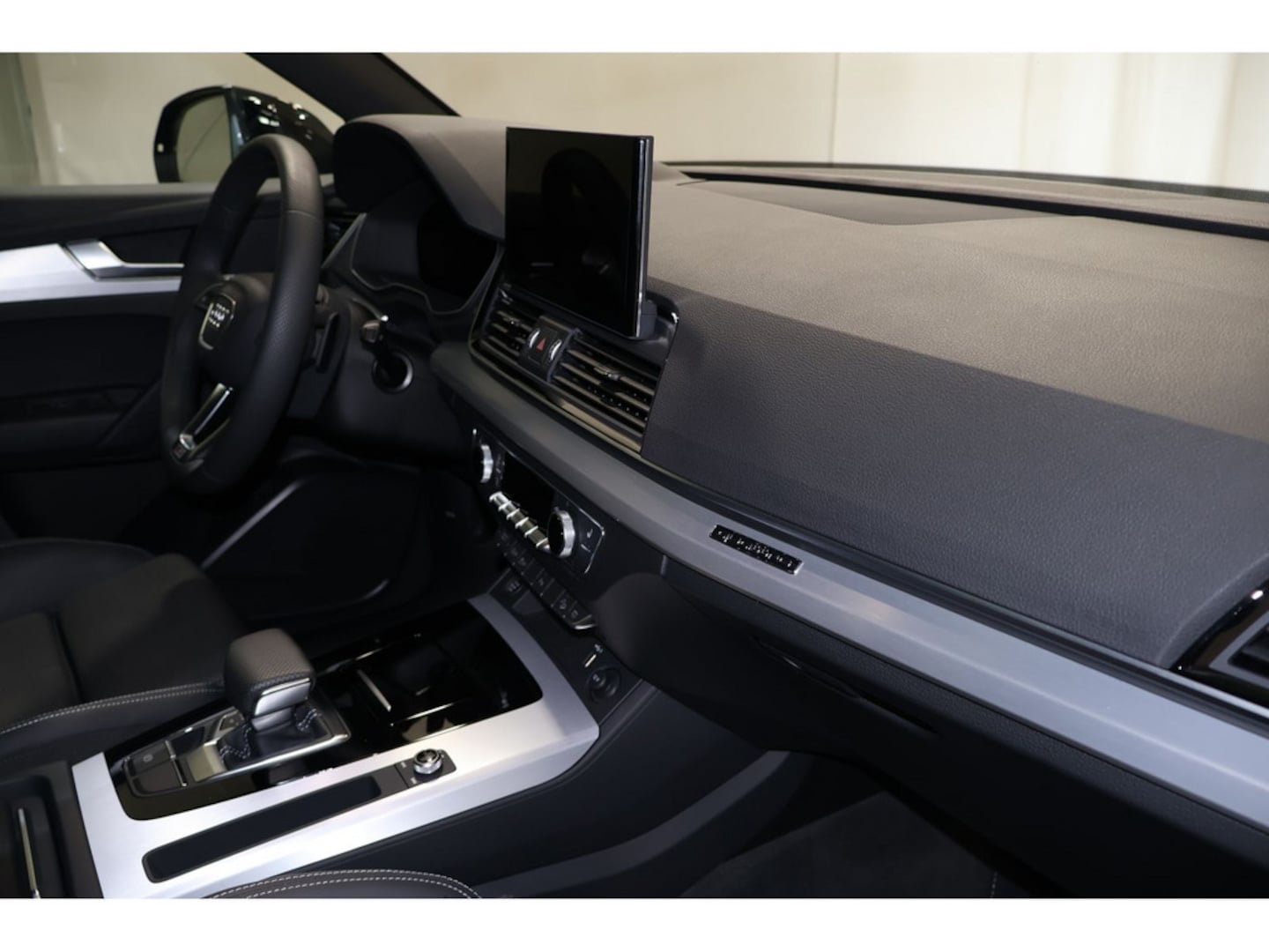 Bild über Audi Q5 Sportback 40 TDI quattro S tronic - für weitere Informationen kontaktieren Sie den Audi Partner