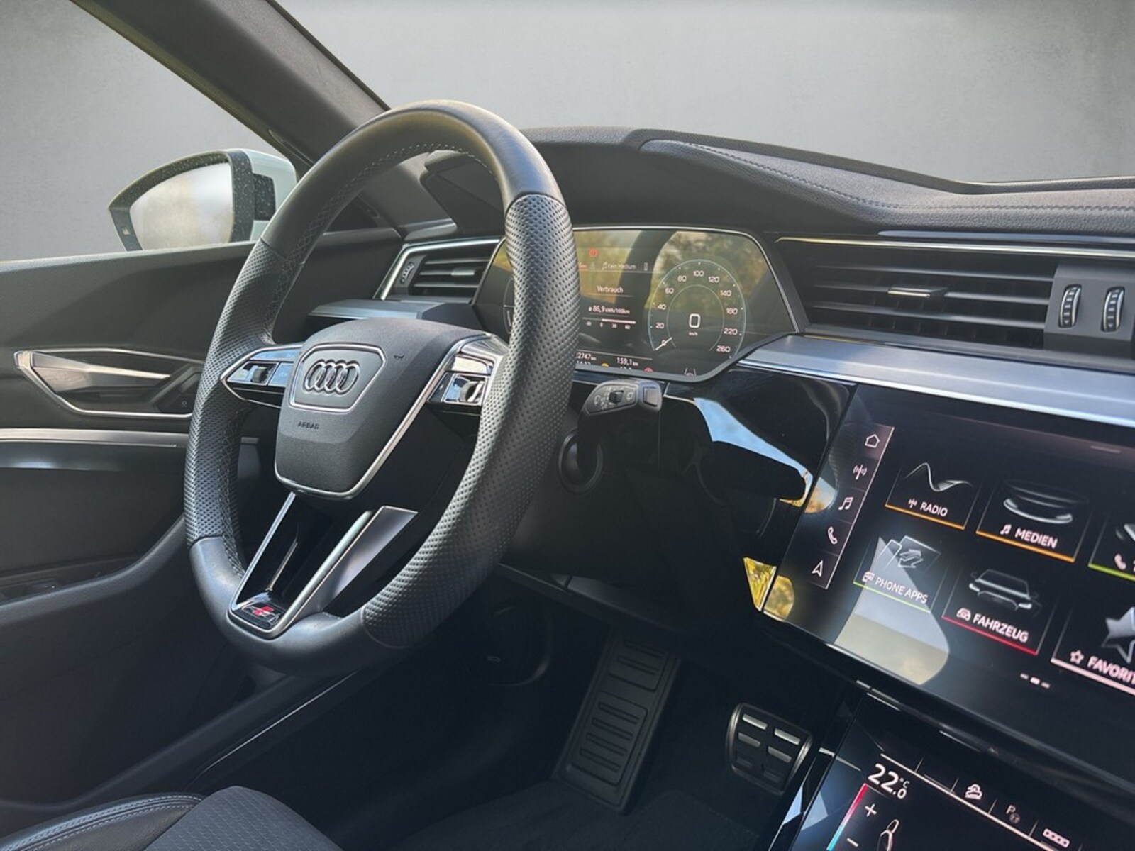 Audi Q8 e-tron – Bild 8