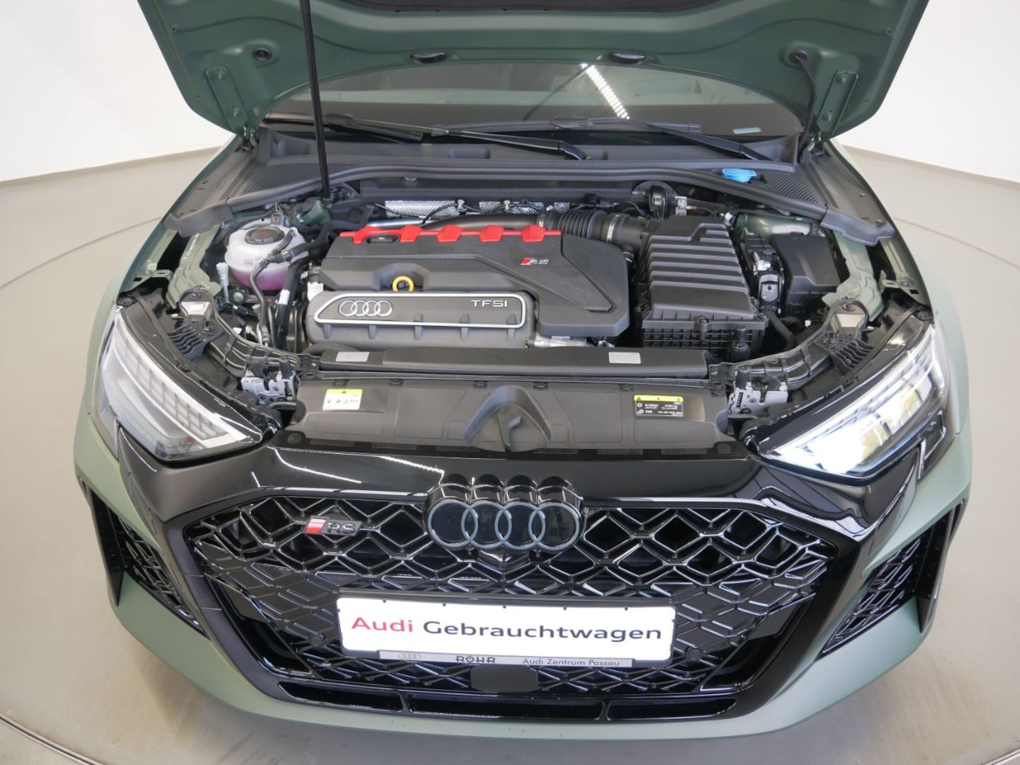 Bild über Audi RS 3 Sportback TFSI quattro 294 kW S tronic - für weitere Informationen kontaktieren Sie den Audi Partner