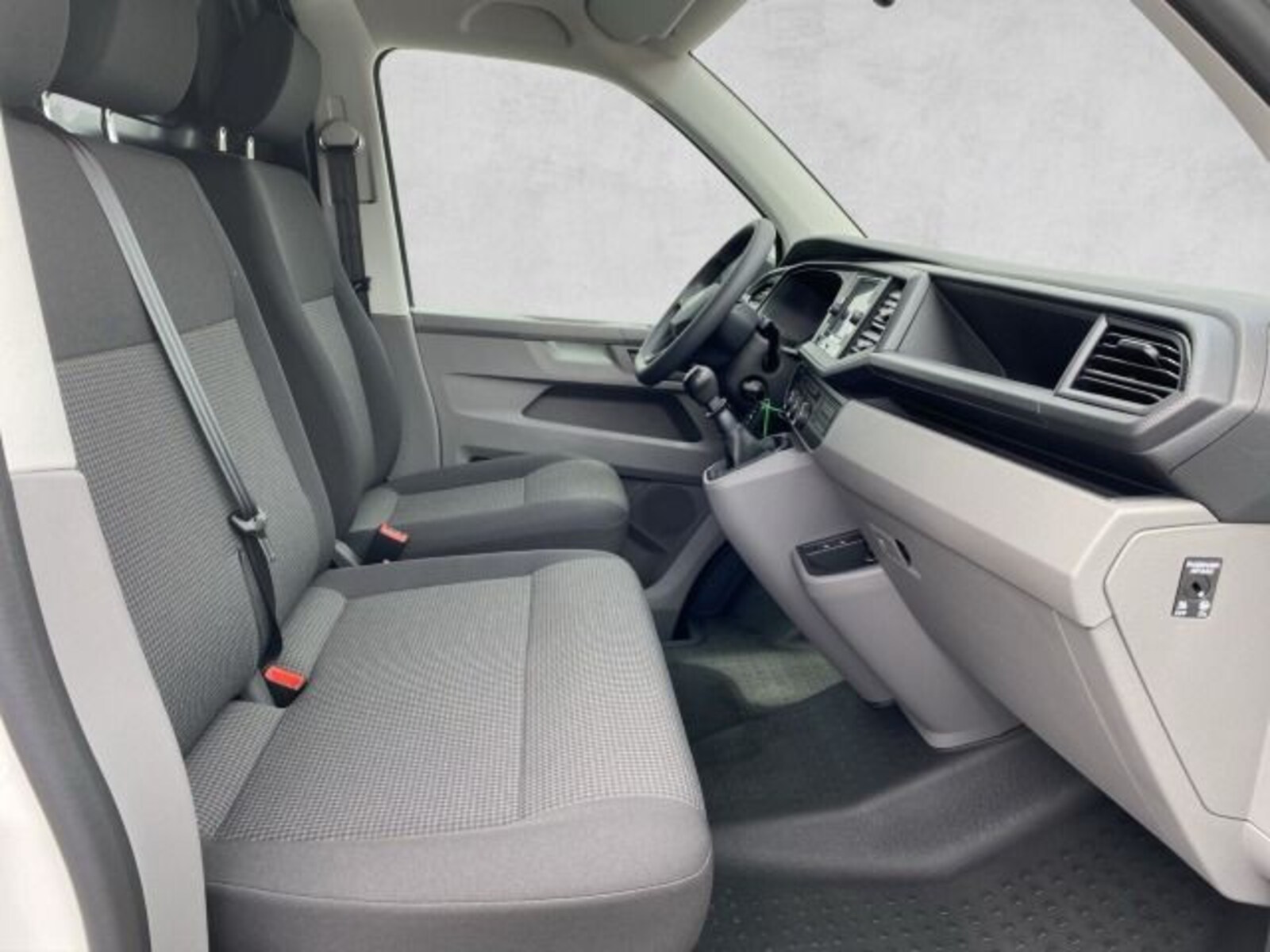 Volkswagen T6.1 Transporter Kasten kurzer Radstand – Bild 16
